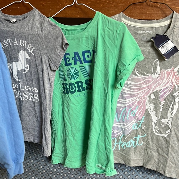 Horse lovers! Youth XL-adult medium. Tanks/sweatshirts/Tees/riding shirt/scarf. - Picture 3 of 6